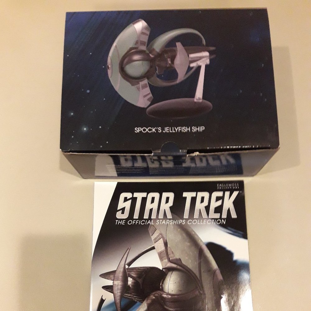 Eaglemoss Star Trek Spock's Jellyfish Ship model With Magazine